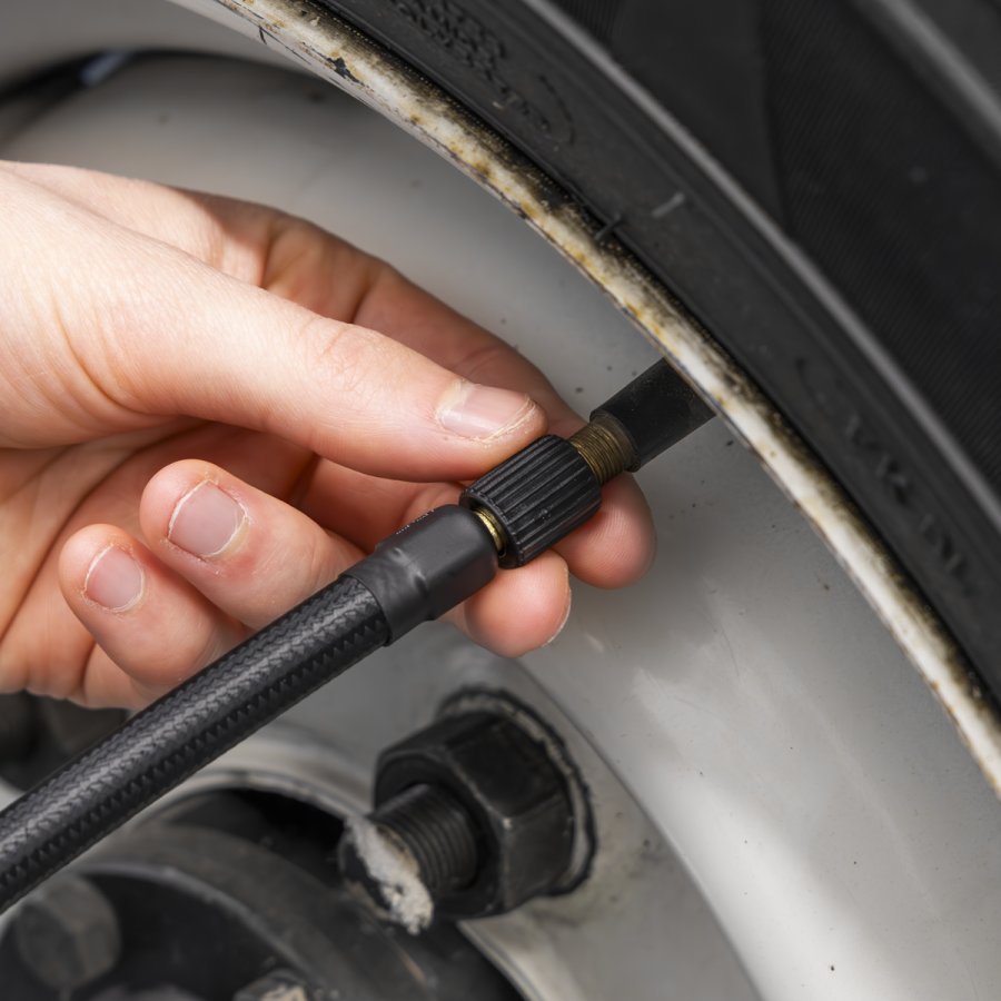 Tyre Inflator & Power Bank